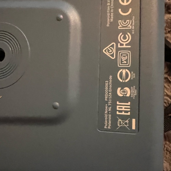 Polaroid camera - Picture 3 of 4